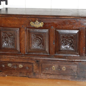 1690 Welsh Coffer Bach