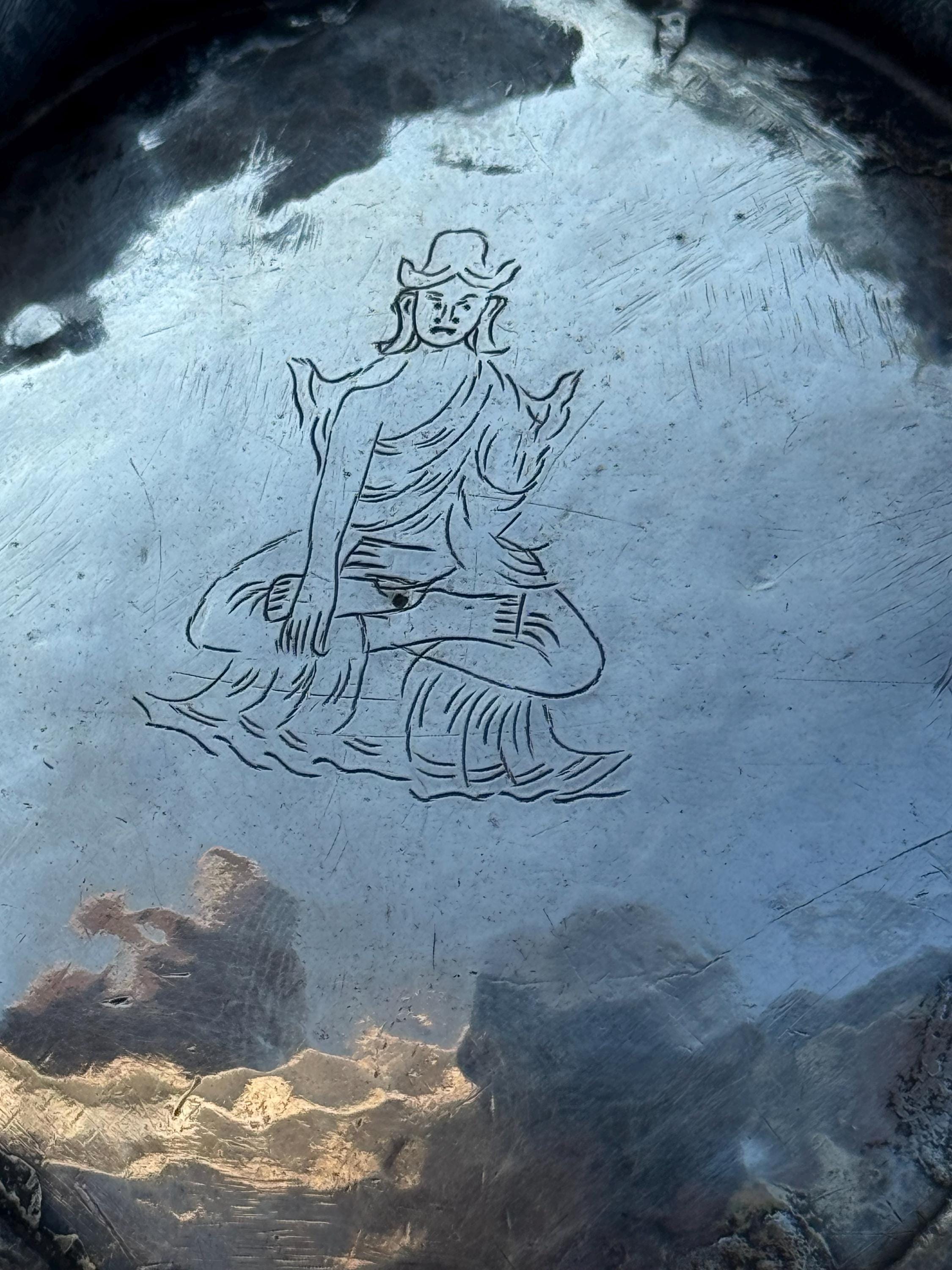 1880年頃のセイロン産銀製ティーポット（象の模様のパネルと注ぎ口付き