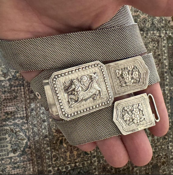 Silver Ornate Belt with Intricate Patterns - Vintage and Y2K vibes Y2K Rhinestone White Leather Belt Size Large Bling 90 main image 4