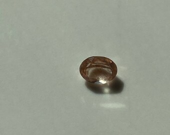 Oregon Sunstone Oval Cut (0.27 carat)