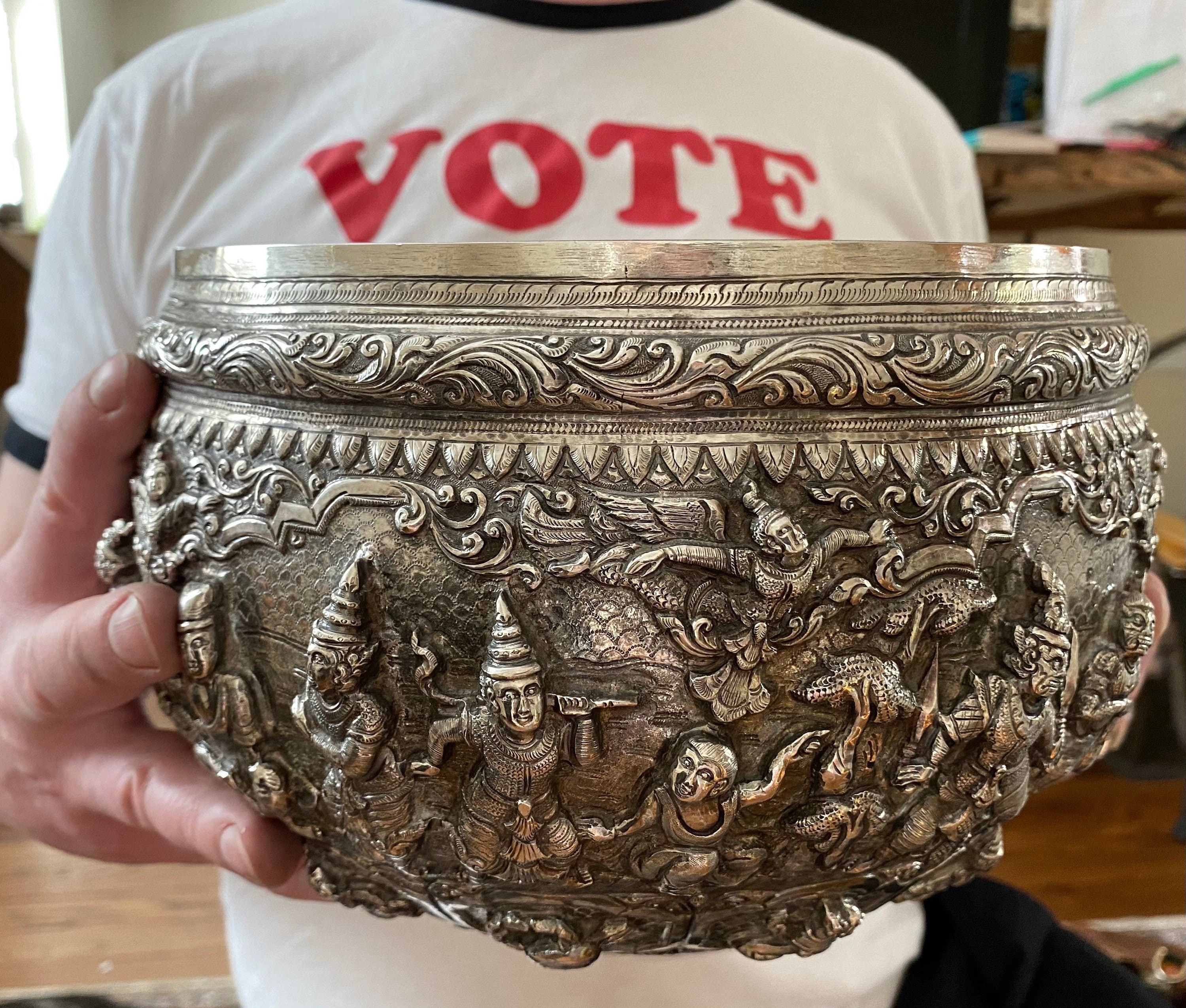 1880-1920 Shan Sterling Silver Repousse Eastern Burmese 1880-1920 Shan Sterling Silver Repousse Eastern Burmese