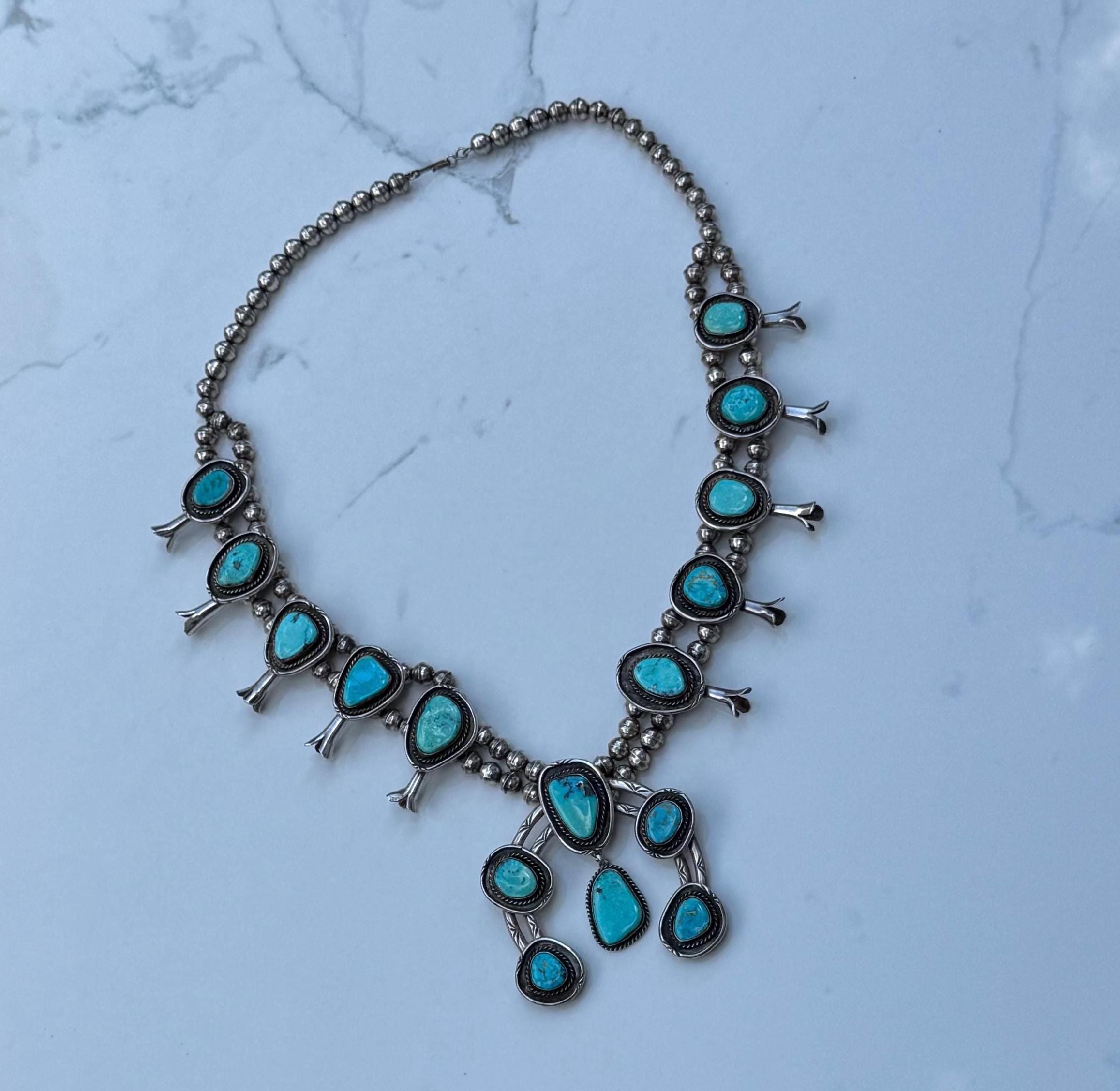 1940～1960年代のナバホ族のスカッシュブロッサムネックレス（天然モレ