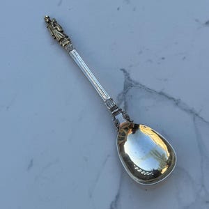 1880-1900 Chinese Export Silver Parcel-Gilt Serving Spoon with Mandarin Finial Sun Shing (孫盛) Canton (Guangzhou)