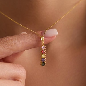 Collar vertical con piedras de nacimiento en oro macizo de 14 quilates, colgante de barra familiar con 2, 3, 4 o 5 piedras de nacimiento, regalo personalizado para mamá, abuela o esposa.
