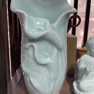 Handmade Celadon Green Ceramic Vase: Oriental Art Decor