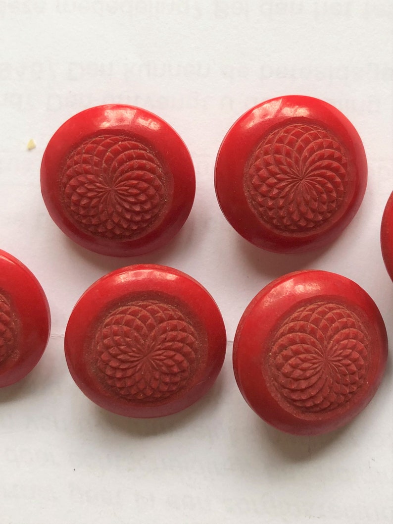 Vintage Set of 6 Round Red Buttons 78