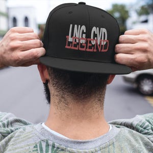 Gorra de visera plana