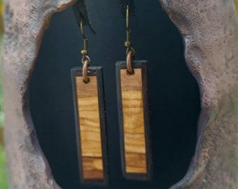 Wenge and Olive wood earrings 011