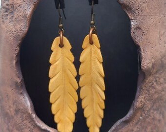 Maple wood leaf earrings 006