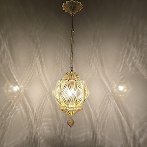 Elegant Gold Finish Blown Glass Pendant Lamp – Customizable Lighting Fixture for Modern Spaces