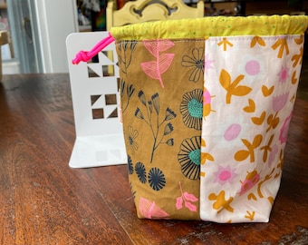 Handmade Cotton Drawstring Pouch, Mix-and-Match Fabric, Travel Storage