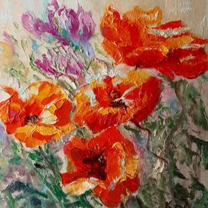 Pintura al óleo de amapola primaveral vibrante: obra de arte floral colorida sobre cartón.
