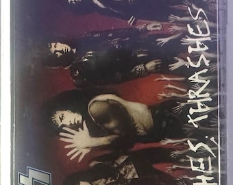 Kiss Smashes, Thrashes, and Hits Cassette Tape (1988 Release) - Awesome Condtion. Sounds great. New Case included.