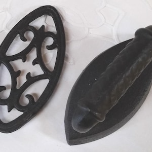Mini Antique Sad Iron Flat Iron Cast Iron Metal & Trivet Family Store Display Salesman&#39;s Sample Child&#39;s Toy Paper Weight Cast Iron Collector
