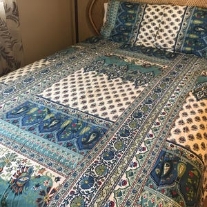 Pottery Barn Duvet Cover and Matching Shams - Turkish Design Full or Queen Bed Cover
