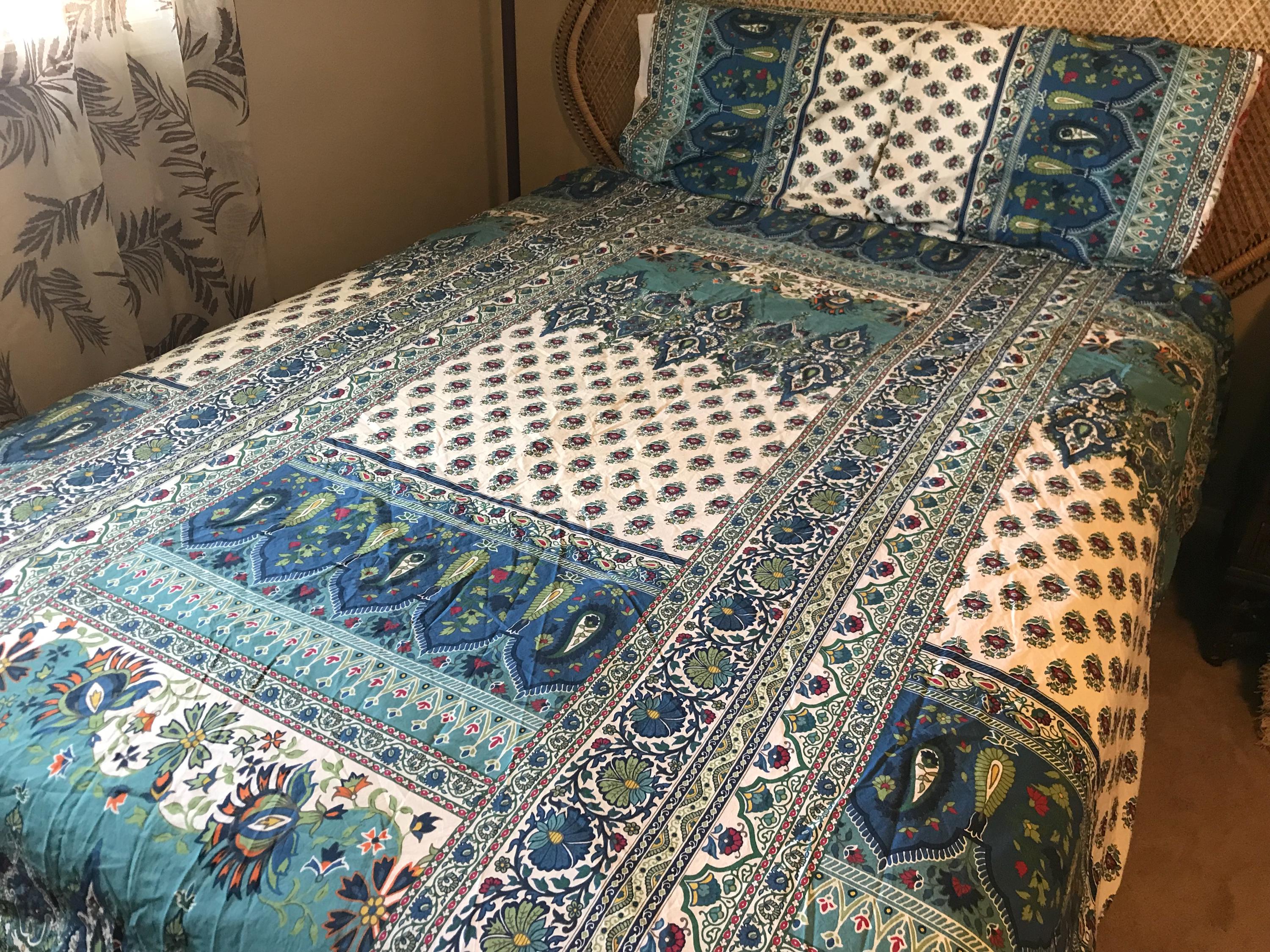 Pottery Barn Duvet Cover and Matching Shams Turkish Design Full