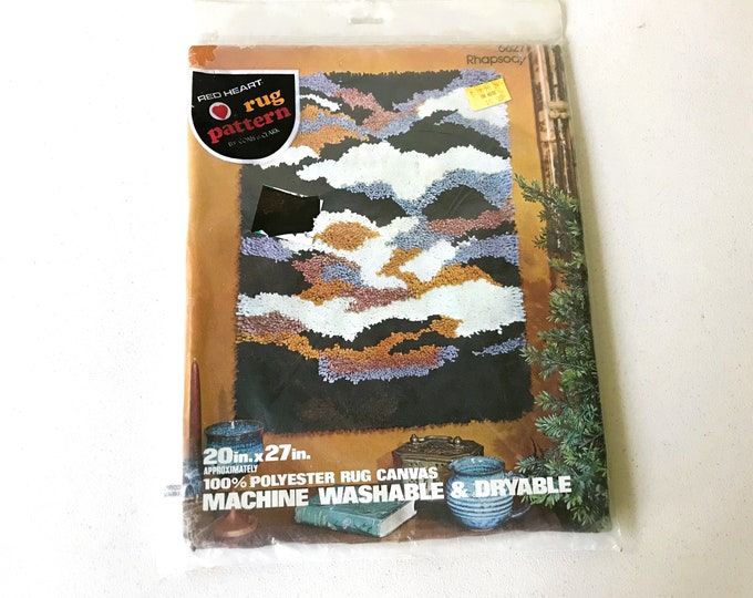 Vintage Midcentury Red Heart Rug Pattern