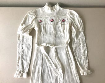 Vintage Lisa Jo Boho Maxi Dress: Cotton Lace with Tie Waist, Size Small