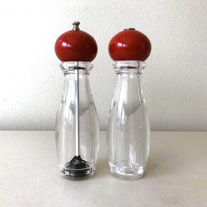 Olde Thompson Salt & Pepper Set - Retro-Style Acrylic Plastic 10&quot; Salt and Pepper Mill Set - Red Old Thompson Plastic Set
