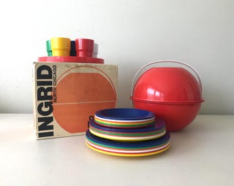 Vintage INGRID Party Ball - Plastic Multi-Colored Camping Outdoor, Complete 7-Piece Set