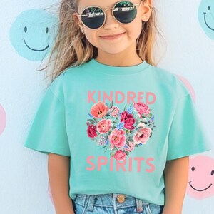 若者向けKindred Spiritグループ、ママと私-コテージコアシャツ-フレンドシャツ、赤毛のアンTシャツ、友達グループ向け、親友へのギフト