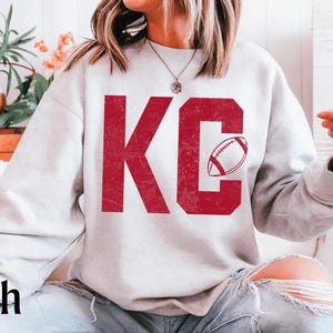 KC voetbalsweater - Kansas City voetbalsweater in gestructureerde stijl, Kansas City vet sweatshirt, KC voetbalfans cadeau voor vriend