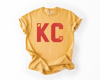 Camiseta de fútbol americano de Kansas City - Camiseta número 15 - Camiseta KC - Camiseta retro texturizada con un toque nostálgico para el día del partido, ideal para los aficionados.