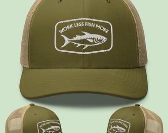 魚が呼んでいるトラッカーハット おもしろい釣り用メッシュキャップ - 日本