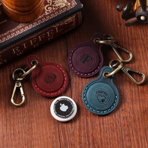 Personalized Leather Apple Airtag Holder, Engraved Air Tag Case, Custom AirTag Keychain, Leather Keychain, Dog Airtag, AirTag Key Fob