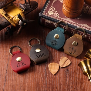 Personalized Leather Guitar Pick Holder And Airtag Case, Guitar Gift, Gift For Guitarist, Guitar Pick Case, Gift For him, Gifts For Musician