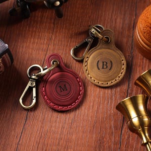 Personalized AirTag Leather Case, Leather Apple Airtag Holder, Engraved Air Tag Case, Custom AirTag Keychain, Leather Keychain