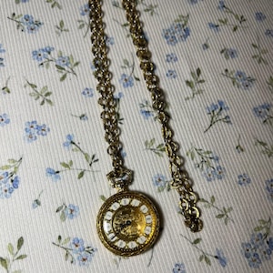 vintage Elgin pendant clock watch: clock not working