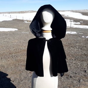 Black Velvet Lush Capelet Hooded Cloak Adult Clothing Shrug Halloween Costume Fancy Prom Coverup