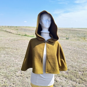 Green Wool Elf Cape Gothic Clothing Capelet Hooded Olive Cloak Adult Clothing Shrug Halloween Costume Cowl