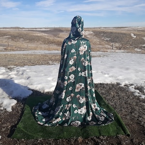Green Floral Cape Satin Hooded Cloak Wedding Medieval Costume Renaissance Festival Bridal Clothing Alternative Veil Cosplay Animae