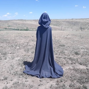 Wholesale Adult Cloaks 4 Gray Hooded Cloaks Fleece Winter Wedding Superhero Medieval Druid Magic Halloween Costume Renaissance Clothing