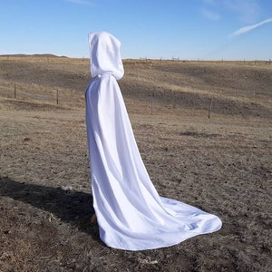 White Fleece Hooded Wedding Cape with Train Bridal Cloak Renaissance Medieval Clothing Costume