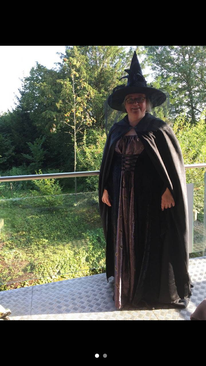 Schwarzer Umhang Mit Kapuze - Durchscheinender Hexenumhang Für Cosplay & Gothic