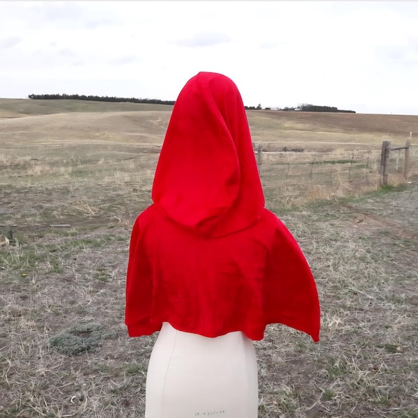 Red Velvet Hooded Capelet: Little Red Riding Hood Costume