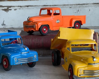 Antique Toy Trucks Standard Product Miniatures International - Yellow Orange Blue Plastic 1940s Milwaukee, Wisconsin- CHOICE