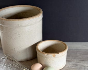 Olla antigua - Batidor de huevos - Fondo redondeado - Desportillado pero sólido