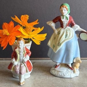 Vintage Made in Japan Occupied Japan Porcelain Figurines - 2 pieces - Colonial Figures - Bud Vase