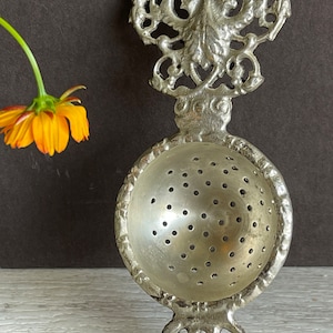 Vintage Tea Strainer - Old Silver Fancy Style