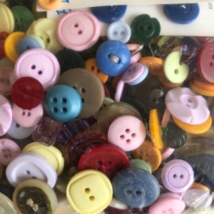 Vintage Buttons Destash White, Brown, Blue and Black, Multi color Crafters Lot Vintage and New zdjęcie 10