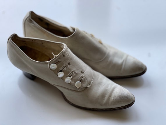 Antique Shoes - Kid Leather Wedding Kitten Heels … - image 1