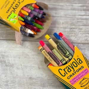 24 Colors of Crayons 