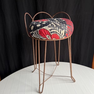 Vintage Metal Wire Leg Stool  Hairpin Ice cream Four Legged Vanity Seat