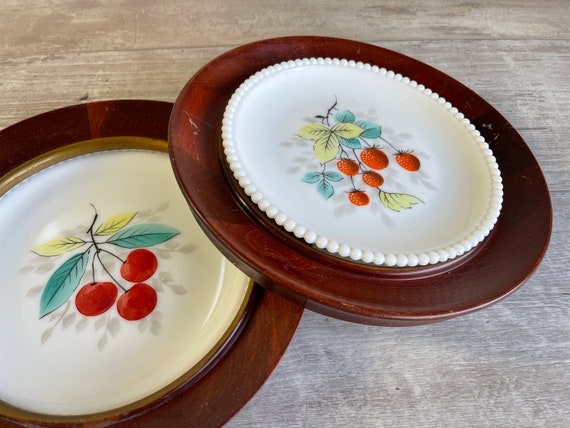 Vintage Plate Frames Round Wood Westmoreland Milk Glass Fruit Plates Beaded Edge Cold Paint Cherry Strawberry Etsy