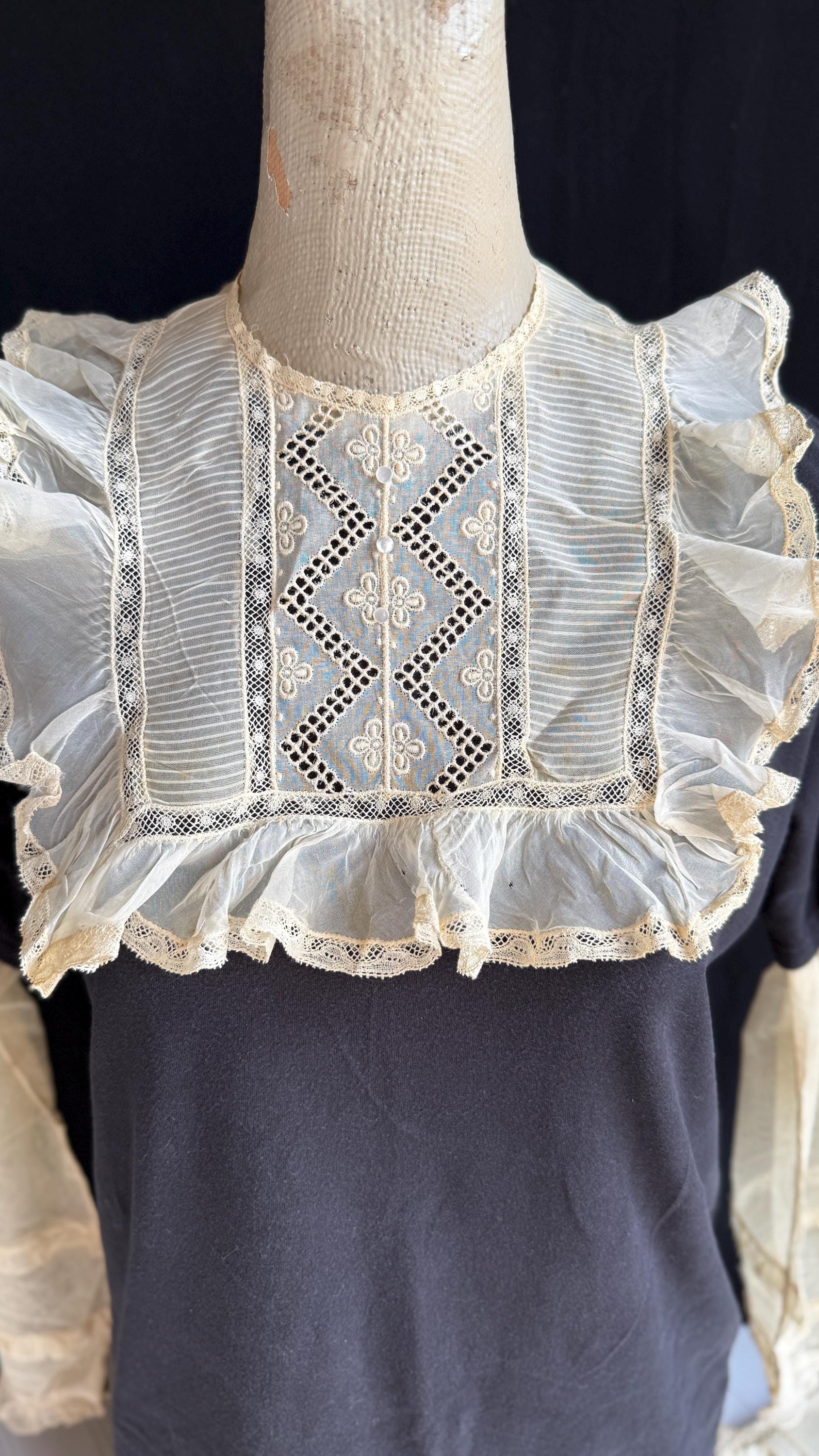 Antique Collar - Square Silk Organza Ruffled White - Embroidered