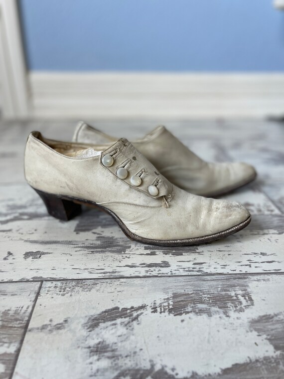 Antique Shoes - Kid Leather Wedding Kitten Heels … - image 8